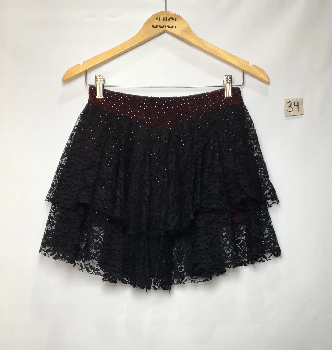 SAIA ELASTANO POA BRANCO FUNDO VINHO COM BABADO RENDA PRETA MINI
