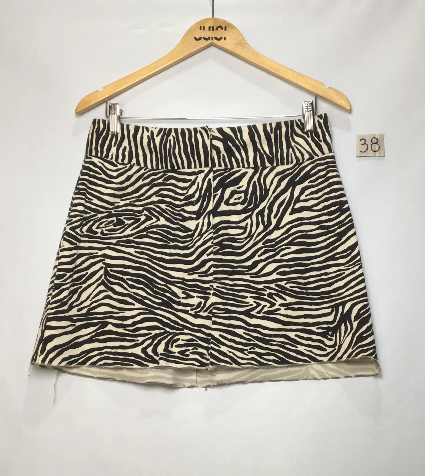 SAIA TIGRE FUNDO BRANCO, PRETO MINI