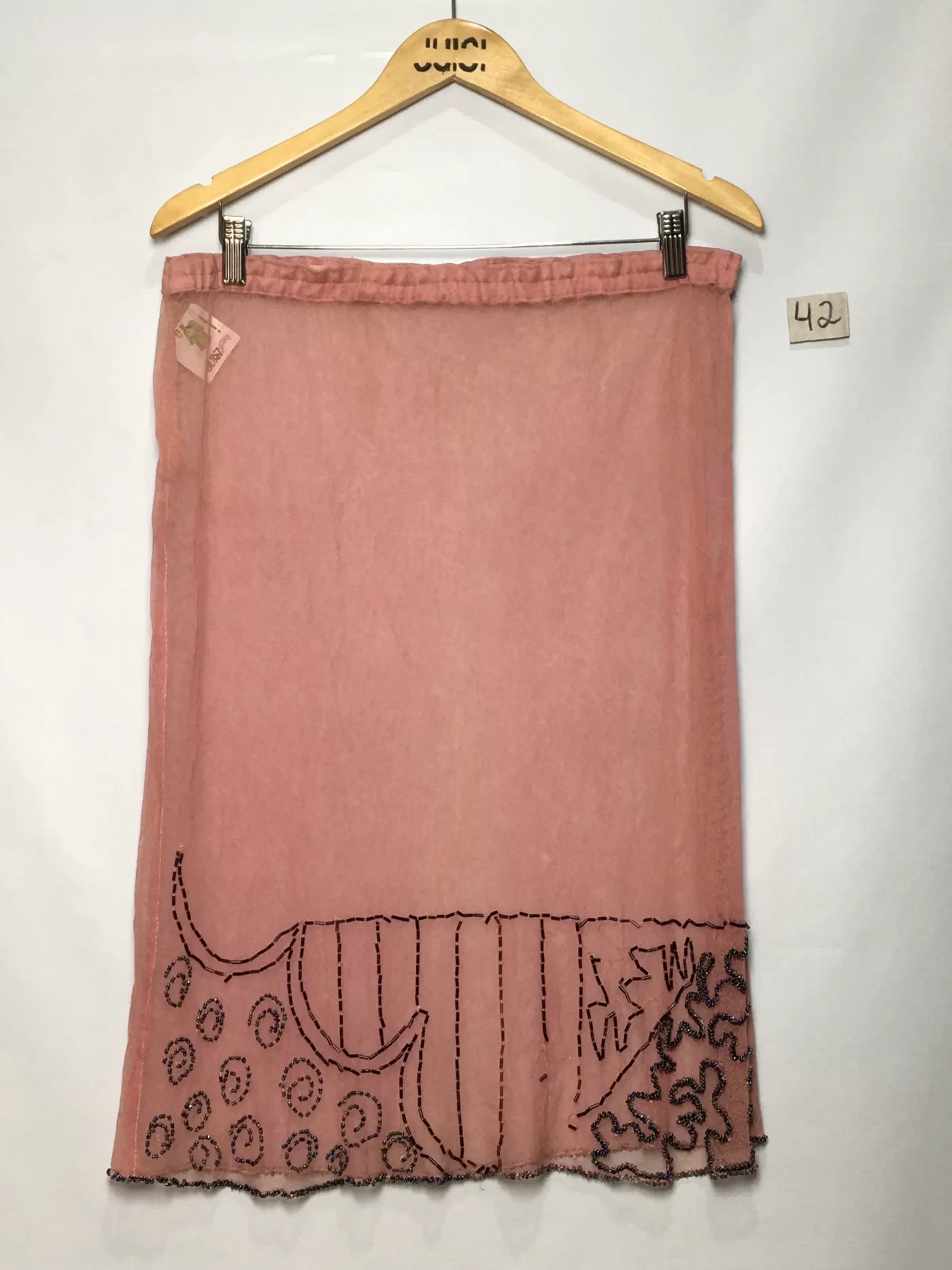 SAIA DE TULE ROSA COM BORDADOS