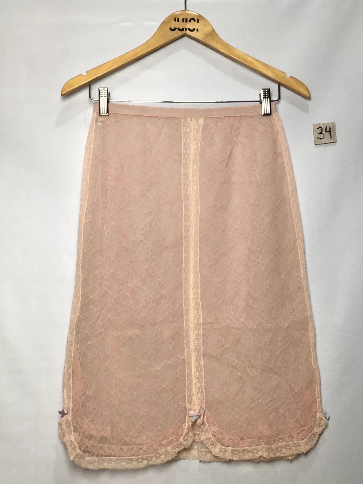 SAIA EM TULE ROSA BEBE COM DETALHES DE LAÇO