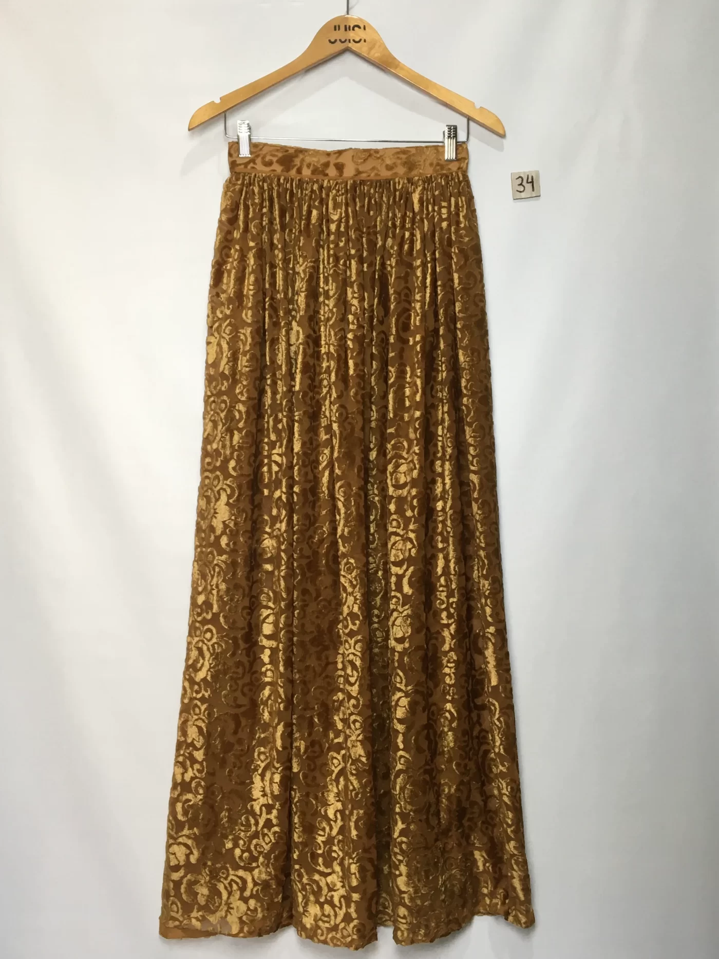SAIA LONGA  VELUDO MOLHADO DOURADO ESTAMPADO